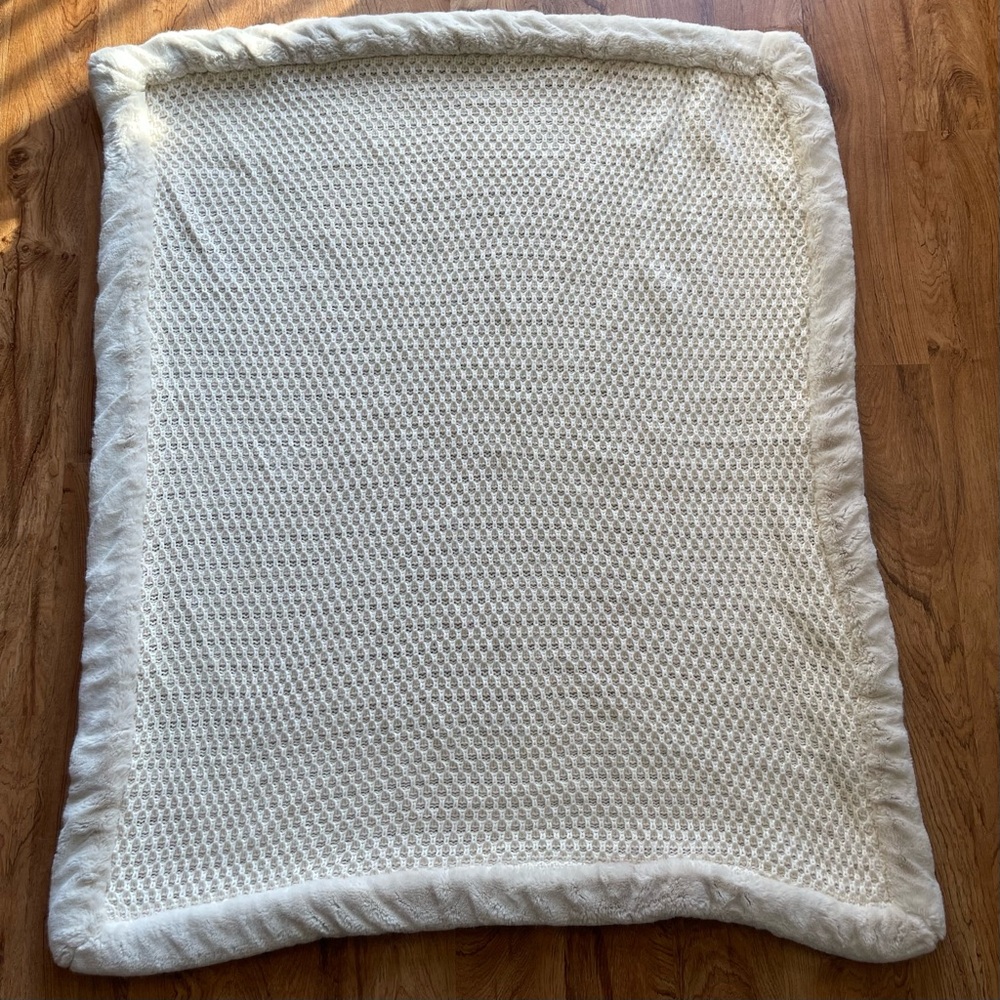 Cottage Core/ Butter Mom Pottery Barn Crochet Blanket with Faux Fur Trim - Picture 3 of 4